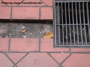 shallow trench drain, open trench drain, open channel drain, bar grating catch basin, steel bar grating